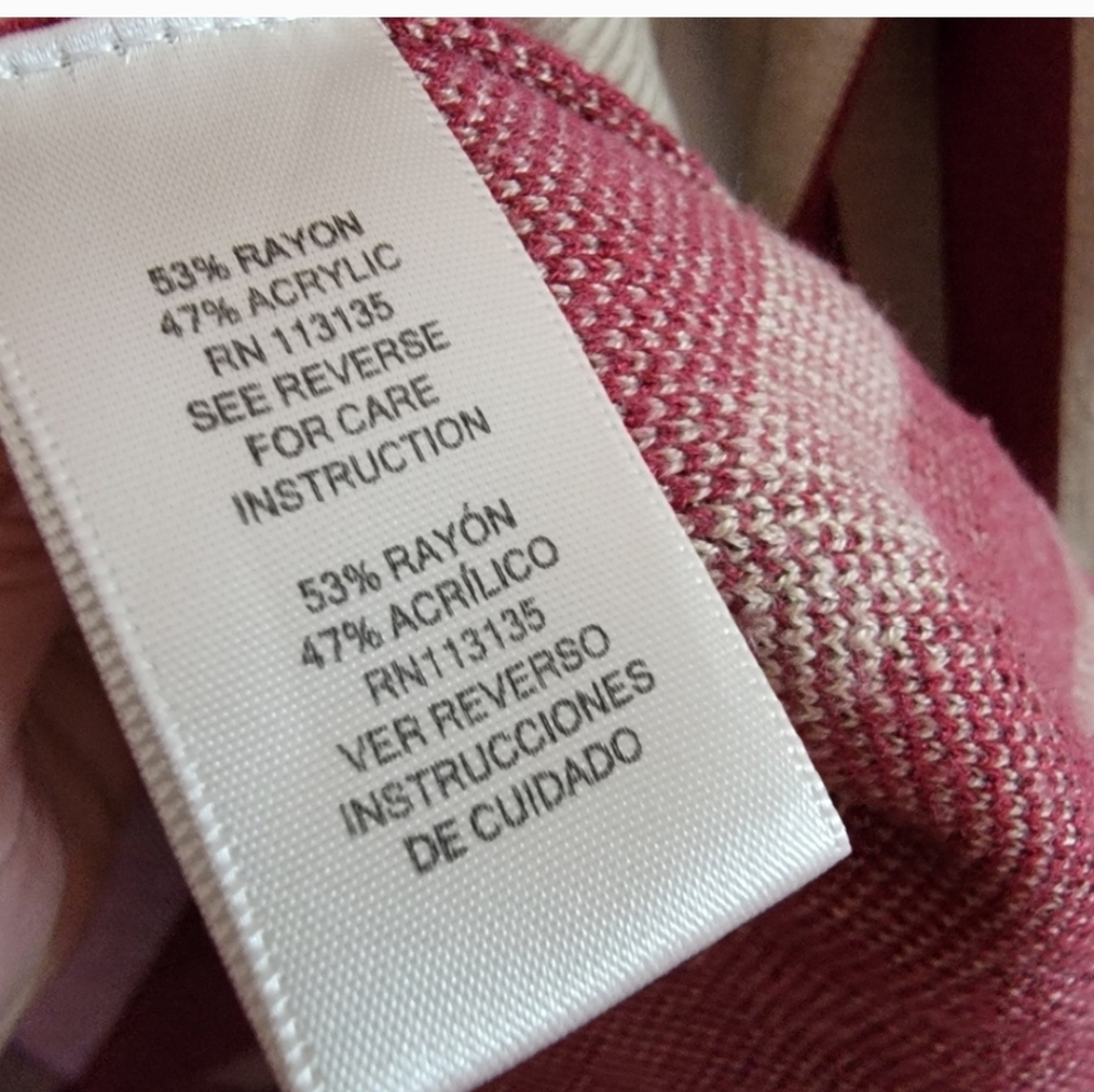 Leo & Nicole Maroon and Beige Geometric Cardigan - Picture 4 of 5